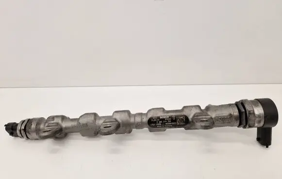 Renault Espace IV Fuel main line pipe 0445214250 175217750R H8200610223