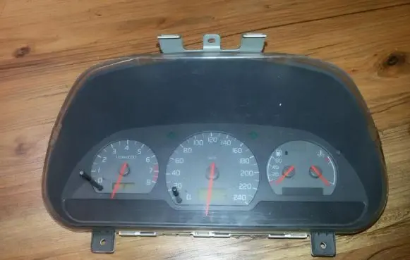 Volvo S40, V40 Speedometer (instrument cluster) 30819871 30822392