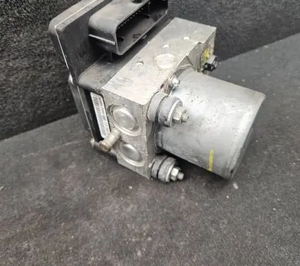 Audi A4 S4 B7 8E 8H ABS Pump 8E0910517J 8E0614517BH
