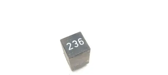 Volkswagen Golf III Other relay 443955532A