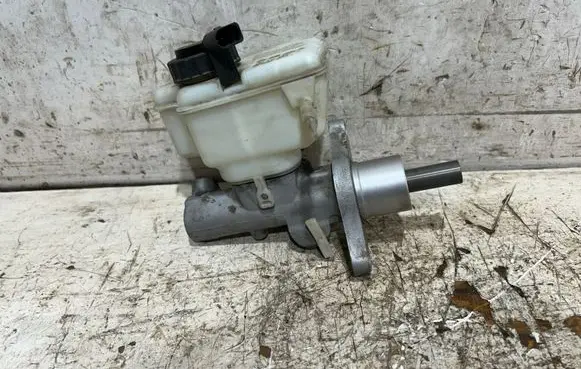 Volkswagen Golf V Master brake cylinder 1K0945459A