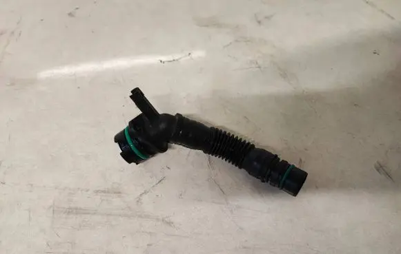 BMW 5 F10 F11 Breather hose sensor 7590163