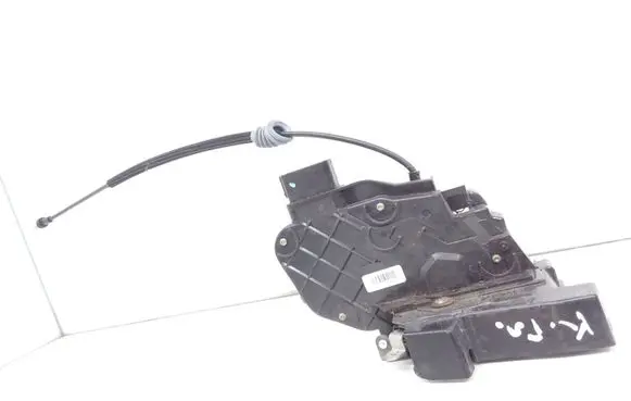 Volvo V50 Front door lock 30753658