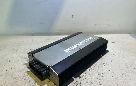 Volkswagen Phaeton Sound amplifier 3D0035466 12237219 VWZ4Z3D0003236
