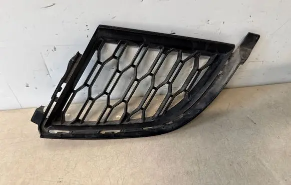 BMW 3 G20 G21 Front bumper lower grill 8075602