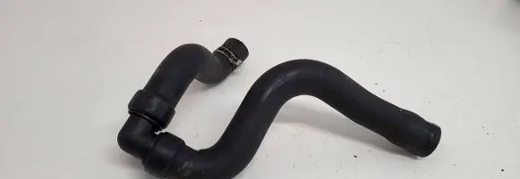 Coolant pipe/hose