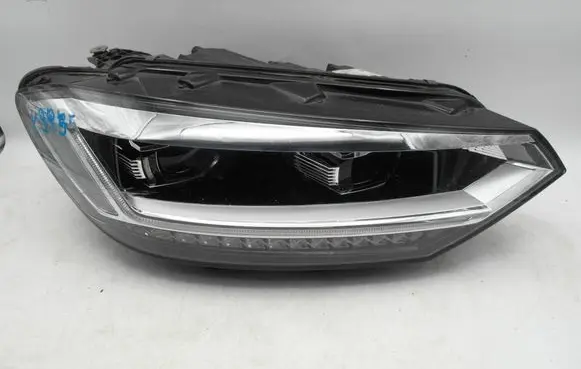 Volkswagen Touran III Headlight/headlamp 5TB941082D