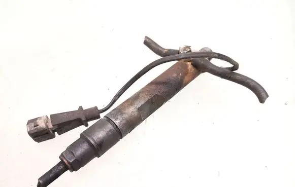 Volkswagen Golf III Fuel injector 028130202Q