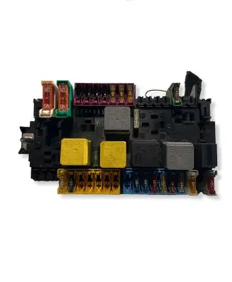 Mercedes-Benz B W246 W242 Fuse module A2469060093 5072426 YAP275671