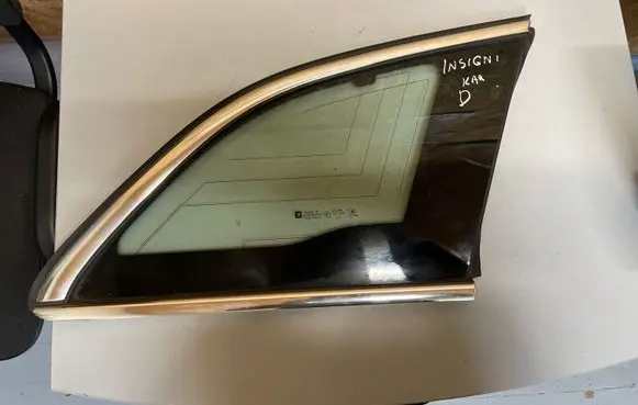 Opel Insignia A Rear side window