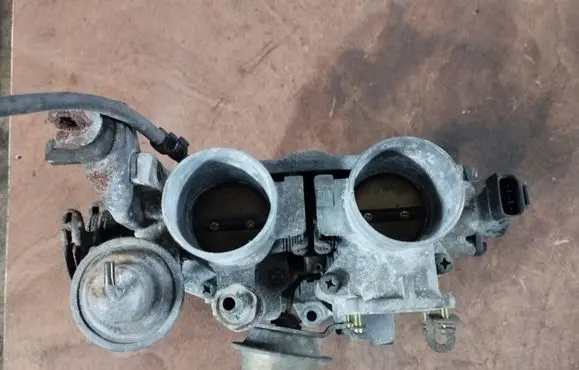 Lexus RX 300 Throttle valve