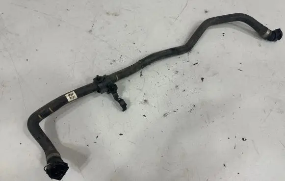 BMW 4 F32 F33 Engine coolant pipe/hose 7635807