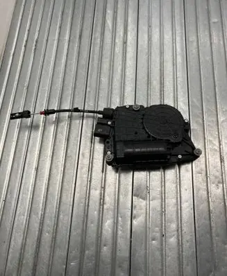 BMW 5 F10 F11 Front door soft close latching motor 4152309800