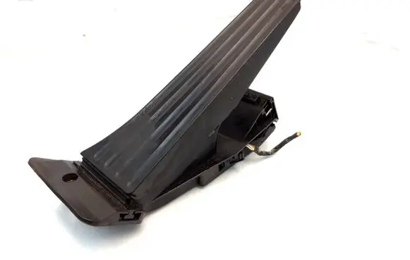 BMW X3 F25 Accelerator throttle pedal 6858574 25916010 2305130836A