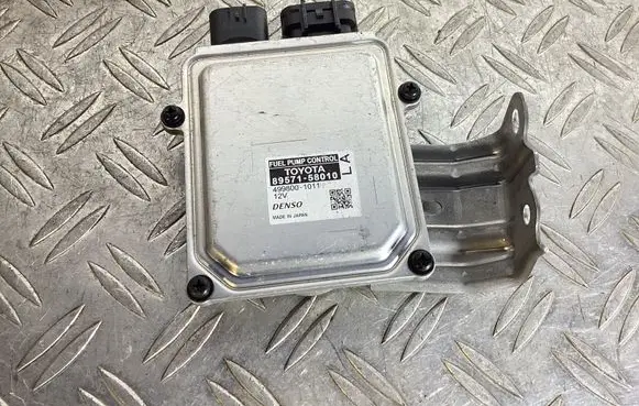 Lexus RX 450H Fuel injection pump control unit/module 8957158010 4998001011