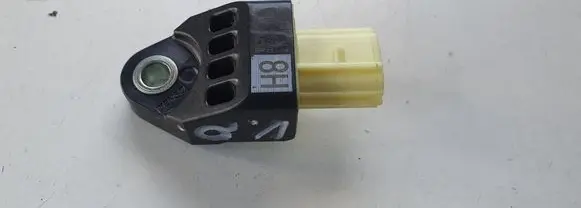 Toyota Yaris Airbag deployment crash/impact sensor