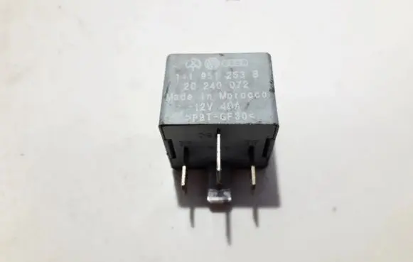 Audi A3 S3 8L Other relay 141951253B 20240072