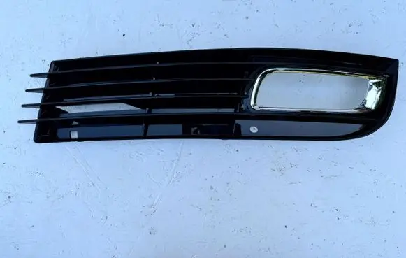 Audi A8 S8 D3 4E Front fog light trim/grill 4E0807681AN