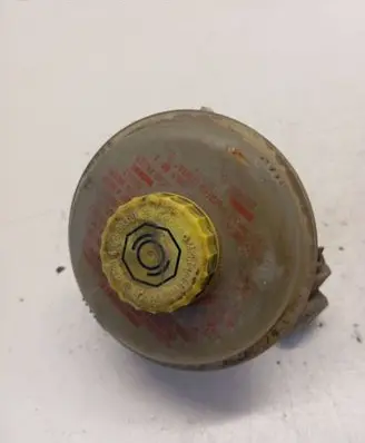 Audi 80 90 S2 B4 Master brake cylinder 281093