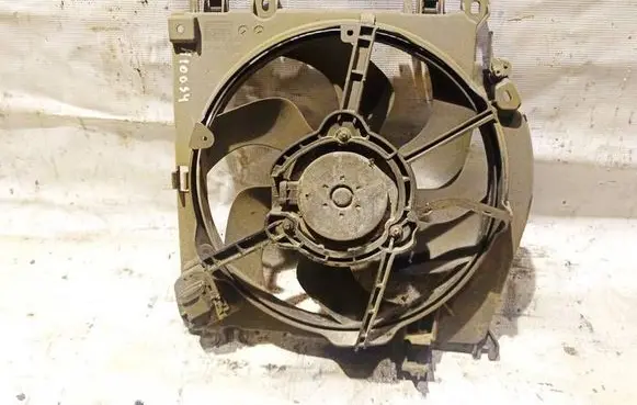 Nissan Note (E11) Radiator cooling fan shroud 1831442016F