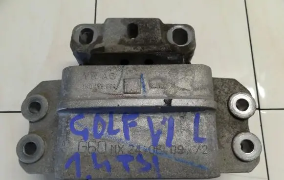 Volkswagen Golf VI Engine mount bracket 1K0199555