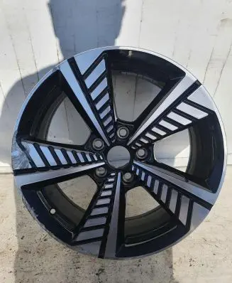 MG ZS R17 alloy rim 