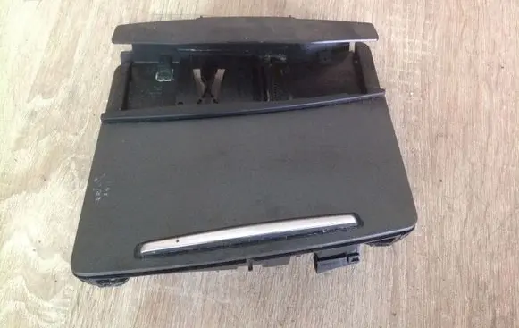 Audi A6 S6 C6 4F Ashtray (front) 4F2857951B