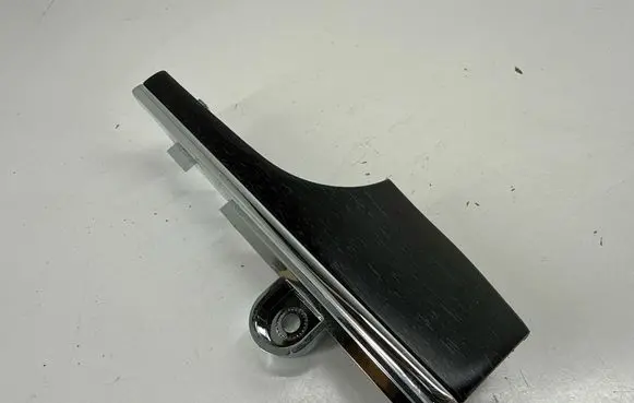 Jeep Grand Cherokee Dashboard glove box trim 5QW48AAAAB X70003003WD 5QW481AAAB