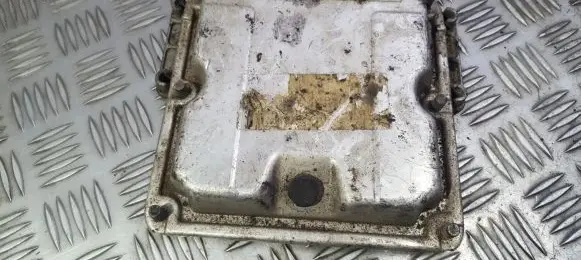 Renault Scenic I Engine control unit/module 0281001934 8200078730