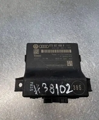 Audi A4 S4 B8 8K Gateway control module 8T0907468H