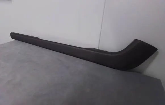 Roof trim bar molding cover