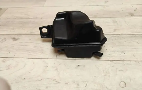 Citroen C4 I Picasso Vacuum air tank 9649508680