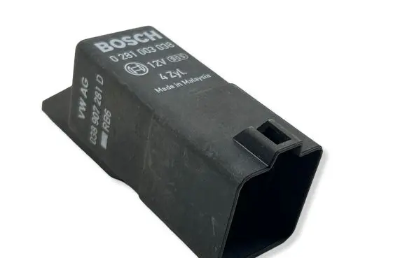 Seat Altea XL Glow plug pre-heat relay 0281003038