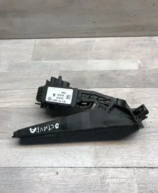 Skoda Octavia Mk2 (1Z) Accelerator throttle pedal 1K1721503P