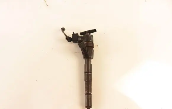 Opel Astra H Fuel injector 0445110159