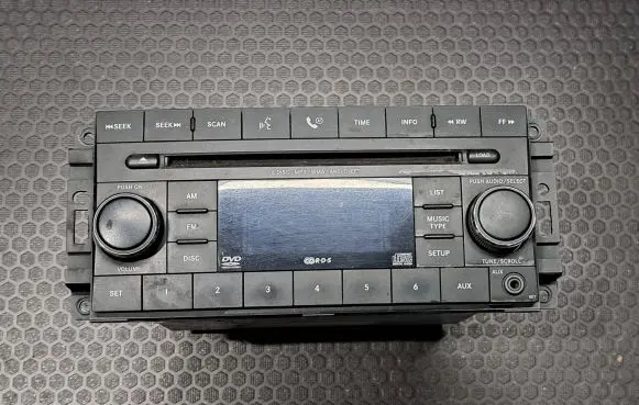 Dodge Nitro Radio/CD/DVD/GPS head unit 05064924AE 031362 05979Z02A