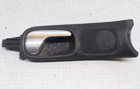Audi A4 S4 B5 8D Front door interior handle 8D0837020