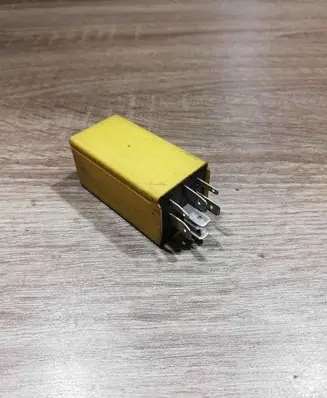 Audi 100 200 5000 C3 Other relay 447959875 5DS00443301