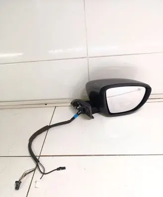Nissan Leaf II (ZE1) Front door electric wing mirror E20417021