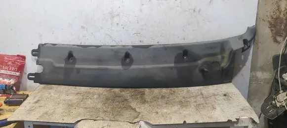 Iveco Daily 5th gen Wiper trim 3800488