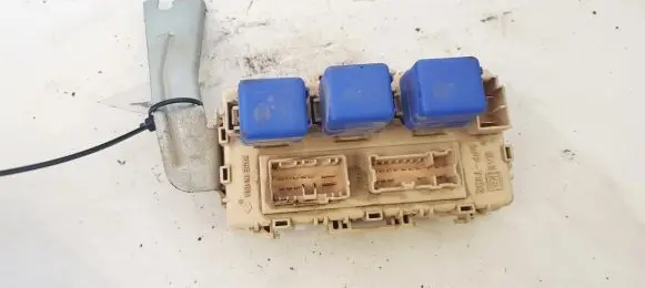 Nissan X-Trail T30 Fuse box set a0329