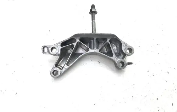 Peugeot 3008 III Engine mounting bracket 9840698780