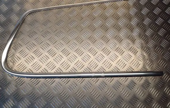 Volkswagen PASSAT B6 Rear side glass trim 3C9853346