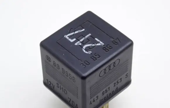 Audi 80 90 S2 B4 Other relay 443951253S