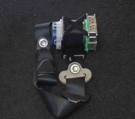 Mazda 6 Front seatbelt 305272210