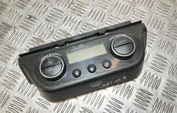 Suzuki Swift I Climate control unit 3951062J40
