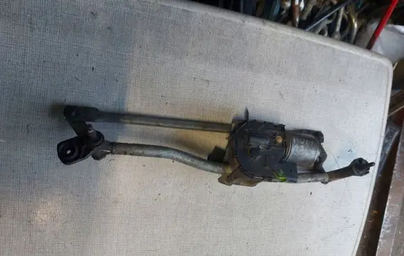 Audi A3 S3 8P Front wiper linkage and motor 8P1955023L