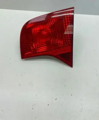 Tailgate rear/tail lights