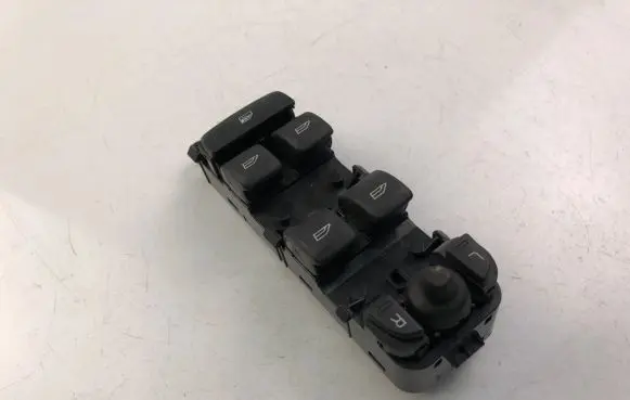 Volvo V70 Electric window control switch 31376495