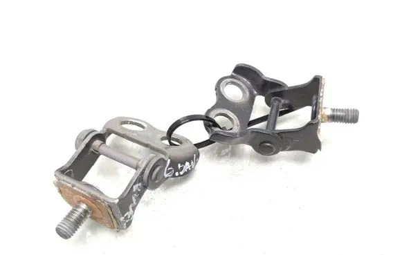 Toyota Yaris XP210 Loading door hinge set 
